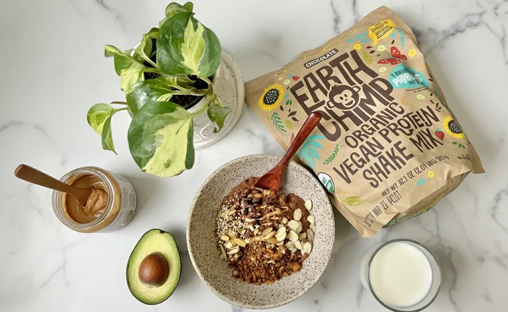 How to Add Fat to a Protein Shake for Fullness and Flavor